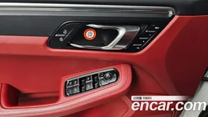 Porsche Macan, 2021 — миниатюра 26