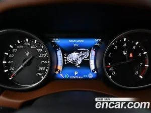 Maserati Levante, 2017 — миниатюра 8