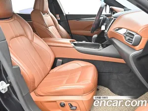 Maserati Levante, 2017 — миниатюра 10