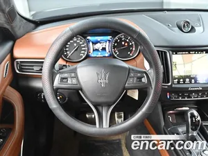 Maserati Levante, 2017 — миниатюра 13