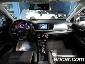 Kia Stonic, 2019 — миниатюра 5