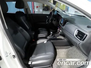 Kia Stonic, 2019 — миниатюра 8