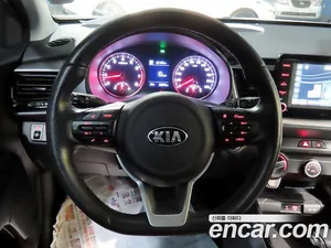 Kia Stonic, 2019 — миниатюра 10