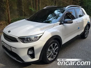 Kia Stonic, 2018 — миниатюра 1