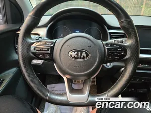 Kia Stonic, 2018 — миниатюра 12
