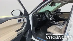 Ford Explorer, 2022 — миниатюра 13