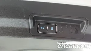 Ford Explorer, 2022 — миниатюра 25