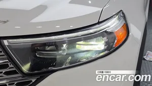 Ford Explorer, 2022 — миниатюра 8