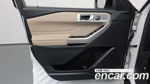 Ford Explorer, 2022 — миниатюра 14