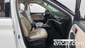Ford Explorer, 2022 — миниатюра 16