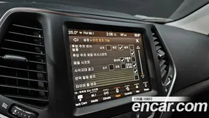 Jeep Cherokee, 2018 — миниатюра 23