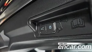 Ford Explorer, 2020 — миниатюра 23