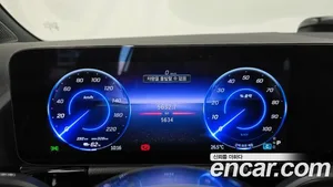 Mercedes-Benz EQA, 2025 — миниатюра 11