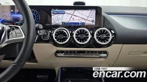Mercedes-Benz EQA, 2025 — миниатюра 21