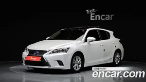 Lexus CT200h, 2017 — миниатюра 1