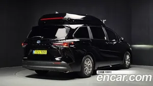 Toyota Sienna, 2025 — миниатюра 2