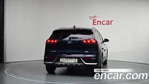 Kia Niro, 2016 — миниатюра 4