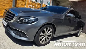 Mercedes-Benz E-Class, 2019 — миниатюра 1