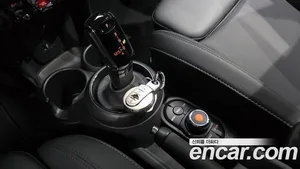 Mini Cooper, 2021 — миниатюра 12