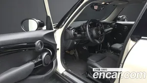 Mini Cooper, 2021 — миниатюра 13
