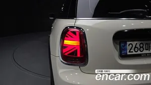 Mini Cooper, 2021 — миниатюра 9