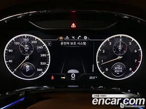 Bentley Flying Spur, 2023 — миниатюра 8