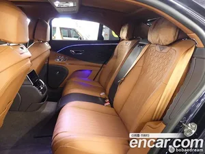 Bentley Flying Spur, 2023 — миниатюра 18