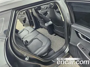 Kia EV6, 2023 — миниатюра 13