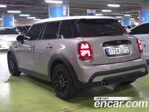 Mini Cooper, 2023 — миниатюра 2