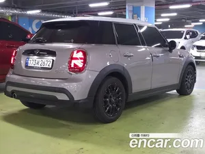 Mini Cooper, 2023 — миниатюра 13