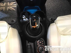 Mini Cooper, 2023 — миниатюра 14