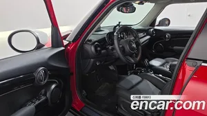Mini Cooper, 2023 — миниатюра 13