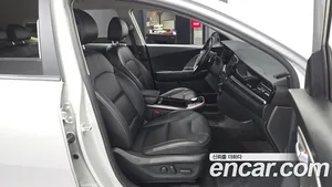 Kia Niro, 2022 — миниатюра 17