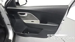 Kia Niro, 2022 — миниатюра 14