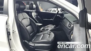 Kia Niro, 2018 — миниатюра 15