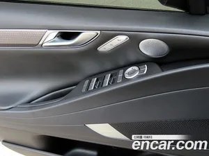 Genesis G80, 2025 — миниатюра 12