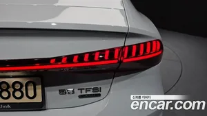 Audi A7, 2021 — миниатюра 9