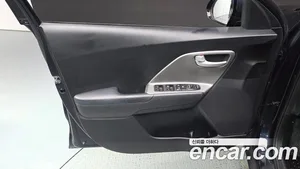 Kia Niro, 2017 — миниатюра 14