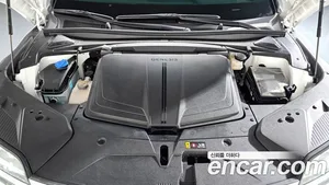 Genesis GV60, 2023 — миниатюра 6