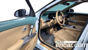 Genesis GV60, 2023 — миниатюра 13