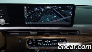 Genesis GV60, 2023 — миниатюра 18
