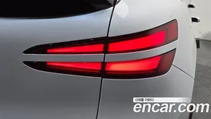 Genesis GV60, 2023 — миниатюра 9