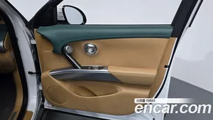 Genesis GV60, 2023 — миниатюра 14