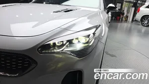 Kia Stinger, 2018 — миниатюра 8