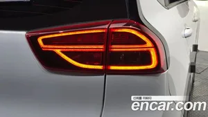 Kia Niro, 2022 — миниатюра 9
