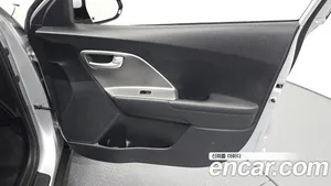 Kia Niro, 2022 — миниатюра 14