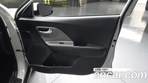 Kia Niro, 2022 — миниатюра 14