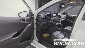 Hyundai Ioniq, 2016 — миниатюра 10