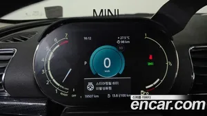 Mini Clubman, 2023 — миниатюра 11