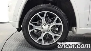 Jeep Cherokee, 2019 — миниатюра 5
